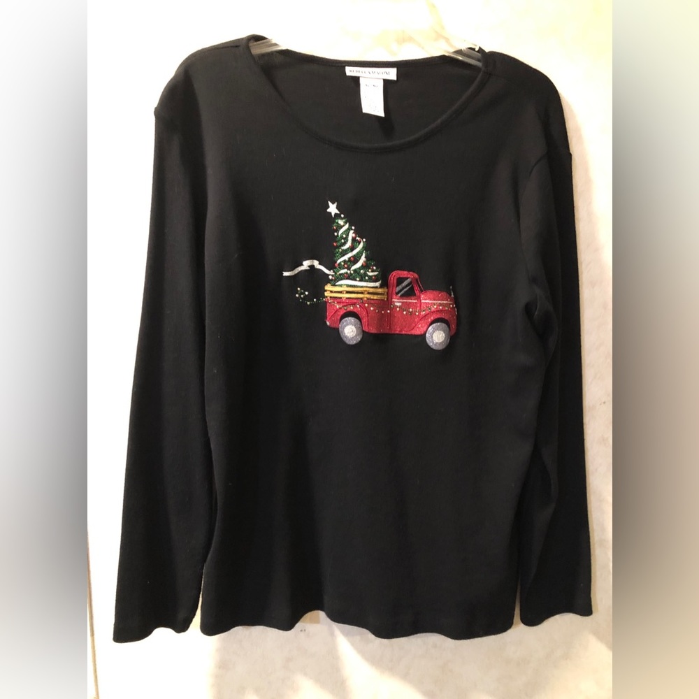 Rebecca Malone Christmas top with the old Chevy truck & Christmas tree Size XL